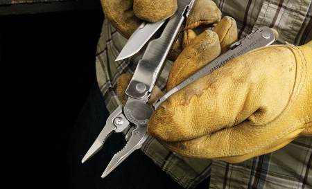 Мультитул Super Tool 300, 19 инструментов, 11,5 см (black; чехол нейлон)
